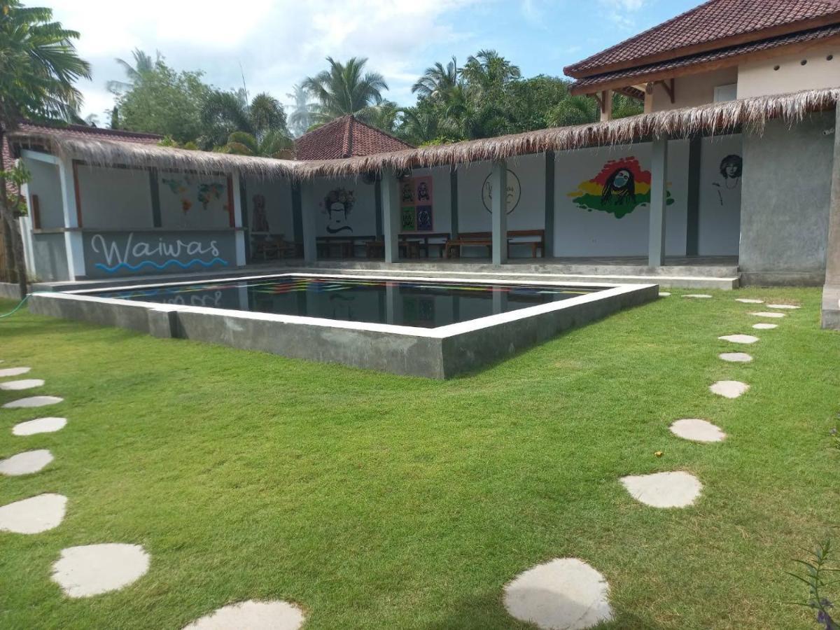 Waiwas Hostel Kuta  Exterior photo